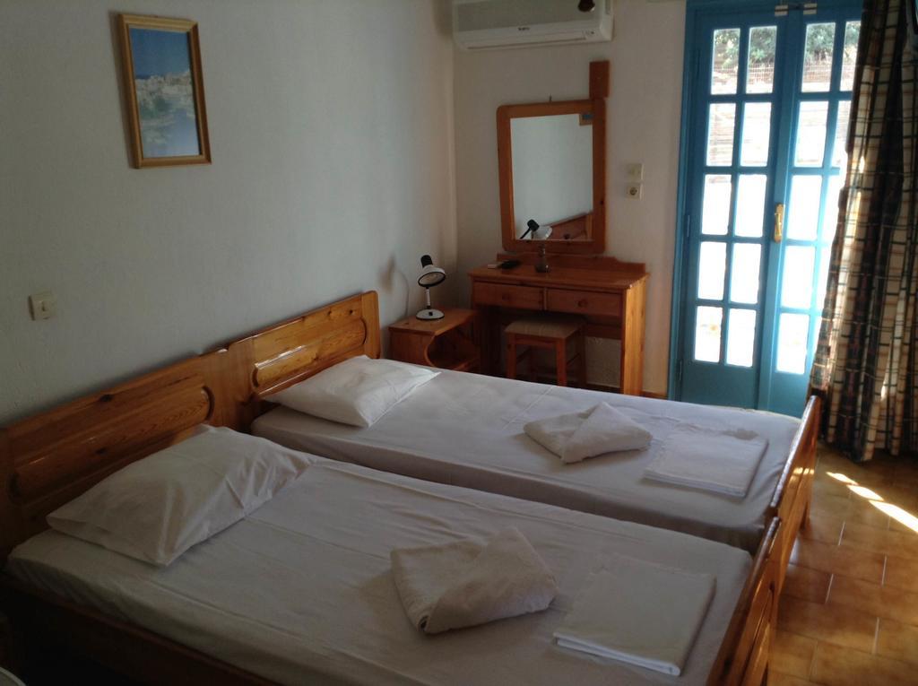 Stavros Apartments Istro Bilik gambar