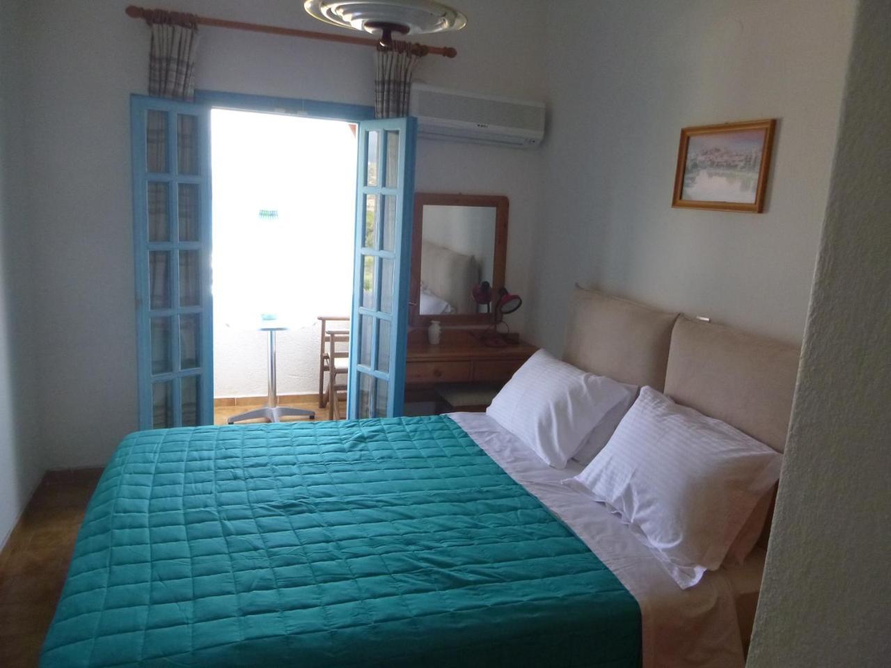 Stavros Apartments Istro Luaran gambar